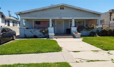 824 W 74th Street, Los Angeles, California 90044, 3 Bedrooms Bedrooms, ,1 BathroomBathrooms,Residential,Buy,824 W 74th Street,SR24161351