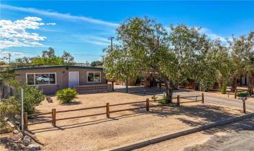 6590 El Rey Avenue, 29 Palms, California 92277, 2 Bedrooms Bedrooms, ,1 BathroomBathrooms,Residential,Buy,6590 El Rey Avenue,JT24161764