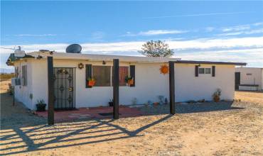 81412 Picadilly Road, 29 Palms, California 92277, 2 Bedrooms Bedrooms, ,1 BathroomBathrooms,Residential,Buy,81412 Picadilly Road,JT24161905