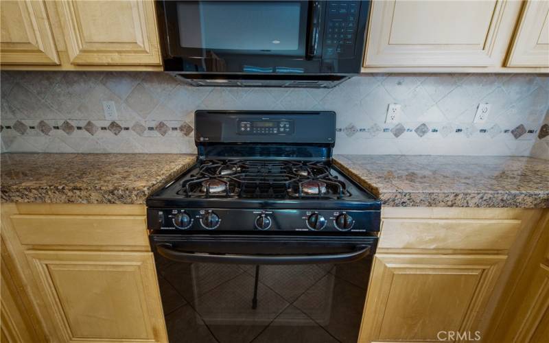 Gas range and microwave.