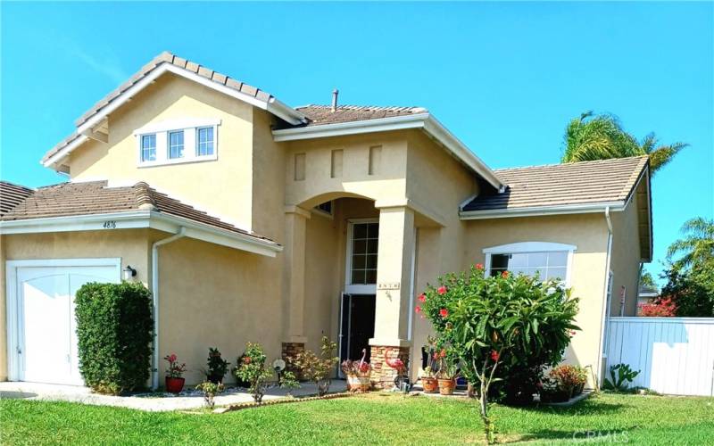 Large landscaping front yard