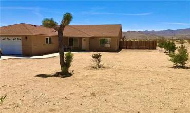 62375 Crestview Drive, Joshua Tree, California 92252, 4 Bedrooms Bedrooms, ,2 BathroomsBathrooms,Residential,Buy,62375 Crestview Drive,SR24162570