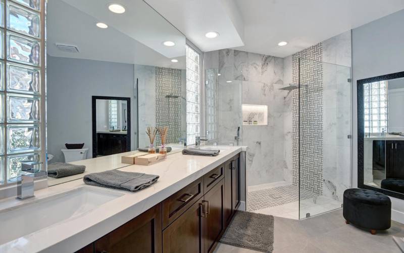 GUEST BEDROOM BATHROOM MLS