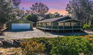 10375 Edgewater Drive, Kelseyville, California 95451, 2 Bedrooms Bedrooms, ,2 BathroomsBathrooms,Residential,Buy,10375 Edgewater Drive,LC24162220