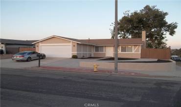 6406 Cornell Circle, Moorpark, California 93021, 3 Bedrooms Bedrooms, ,2 BathroomsBathrooms,Residential,Buy,6406 Cornell Circle,OC24163312