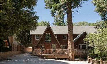 1626 Creek Drive, Lake Arrowhead, California 92352, 3 Bedrooms Bedrooms, ,2 BathroomsBathrooms,Residential,Buy,1626 Creek Drive,RW24162584