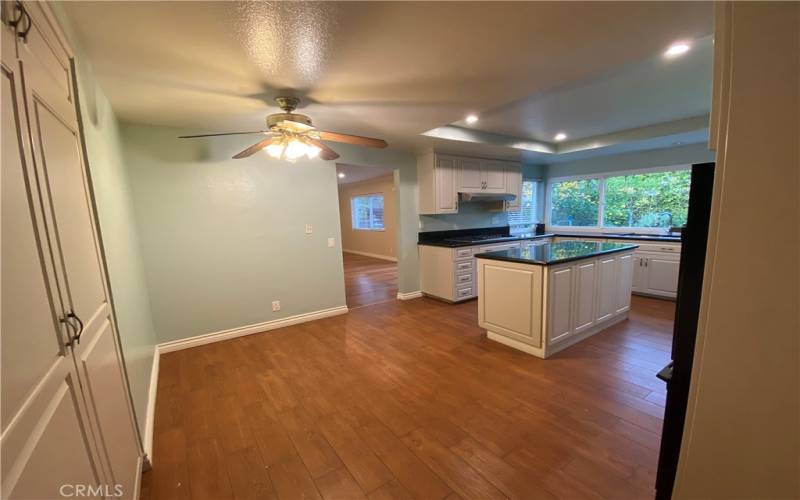 Kitchen Eating Area