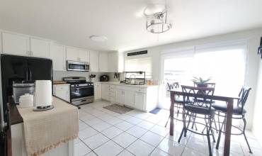 149 4th Ave Unit 18, Chula Vista, California 91910, 2 Bedrooms Bedrooms, ,1 BathroomBathrooms,Residential,Buy,149 4th Ave Unit 18,240018609SD