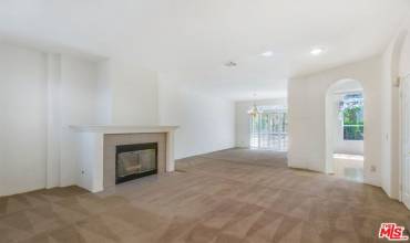 25564 Hemingway Avenue C, Stevenson Ranch, California 91381, 3 Bedrooms Bedrooms, ,2 BathroomsBathrooms,Residential,Buy,25564 Hemingway Avenue C,24424197