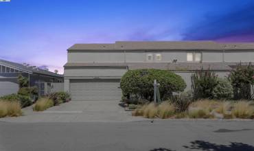 2055 Whitehall Place, Alameda, California 94501-6140, 2 Bedrooms Bedrooms, ,2 BathroomsBathrooms,Residential,Buy,2055 Whitehall Place,41068856