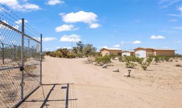 3224 Shawnee Trail, Landers, California 92285, 4 Bedrooms Bedrooms, ,3 BathroomsBathrooms,Residential,Buy,3224 Shawnee Trail,JT24058756