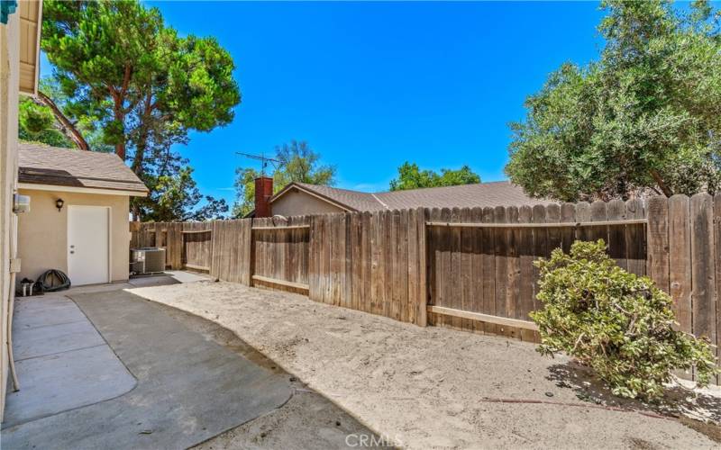 There is a large side yard which could host garden boxes.