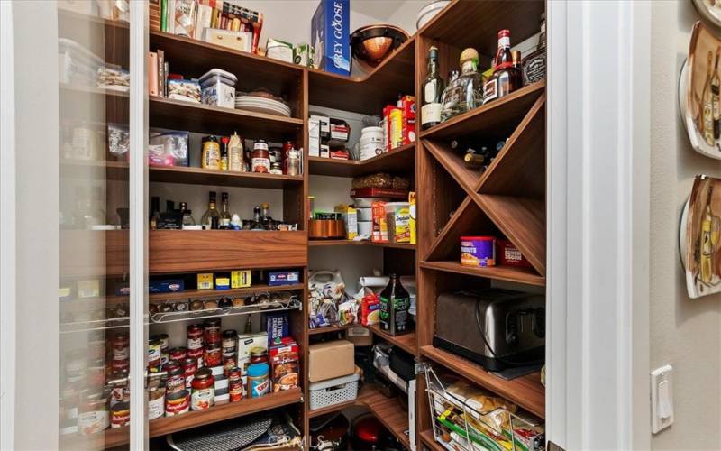 Butler's Pantry - Custom