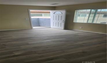 1043 West 107th Street 2, Los Angeles, California 90044, 2 Bedrooms Bedrooms, ,1 BathroomBathrooms,Residential Lease,Rent,1043 West 107th Street 2,SB24163936