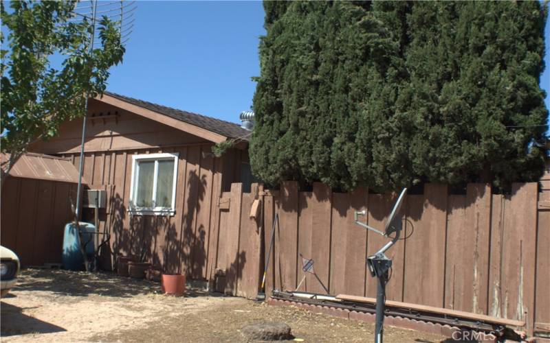 Rear entrance to patio/courtyard