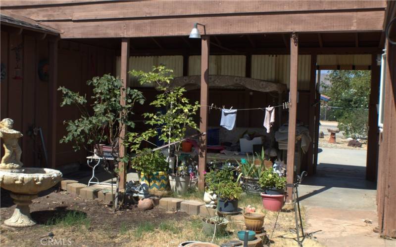 Patio/courtyard