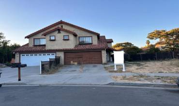 932 Alexis Court, San Jose, California 95116, 3 Bedrooms Bedrooms, ,2 BathroomsBathrooms,Residential,Buy,932 Alexis Court,ML81970974