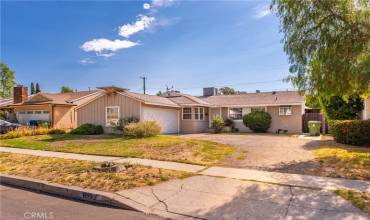 6922 Burnet Avenue, Van Nuys, California 91405, 3 Bedrooms Bedrooms, ,1 BathroomBathrooms,Residential,Buy,6922 Burnet Avenue,SR24163395