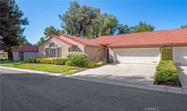 20065 Avenue Of The Oaks, Newhall, California 91321, 3 Bedrooms Bedrooms, ,2 BathroomsBathrooms,Residential,Buy,20065 Avenue Of The Oaks,SR24164400