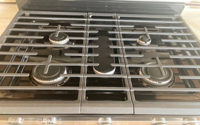 5 burner Convection  Range with Air fry