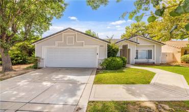 1816 W Avenue H4, Lancaster, California 93534, 3 Bedrooms Bedrooms, ,2 BathroomsBathrooms,Residential,Buy,1816 W Avenue H4,SR24164562