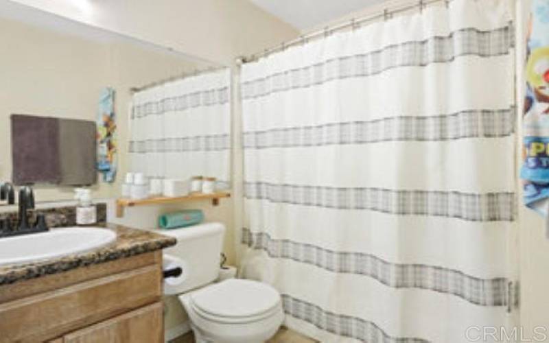 Upstairs Bathroom with Tub/Shower Combo