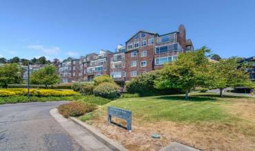 1300 Quarry Court 309