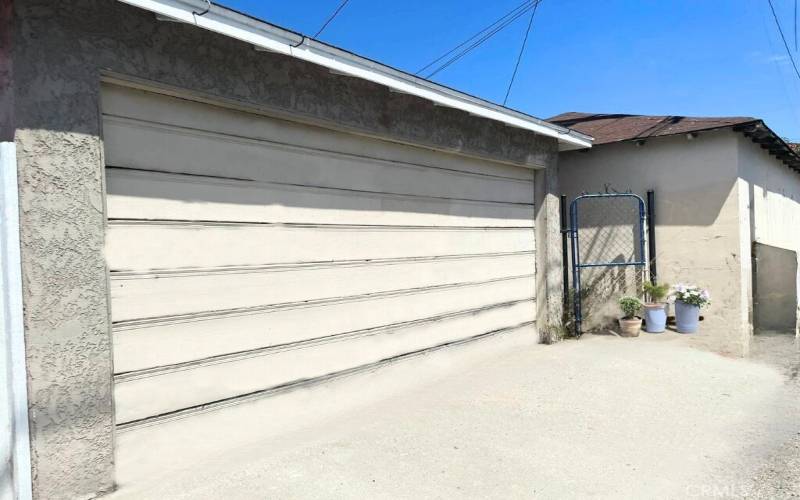 SPACIOUS DETACHED GARAGE