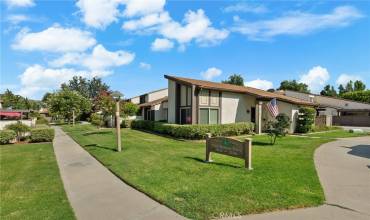 25772 Vista Fairways Drive, Valencia, California 91355, 2 Bedrooms Bedrooms, ,2 BathroomsBathrooms,Residential,Buy,25772 Vista Fairways Drive,SR24164711