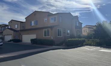 3177 Via Iris, Carlsbad, California 92009, 3 Bedrooms Bedrooms, ,3 BathroomsBathrooms,Residential Lease,Rent,3177 Via Iris,240018817SD