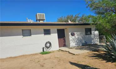 1345 W Elizabeth Lake Rd, Palmdale, California 93551, 3 Bedrooms Bedrooms, ,2 BathroomsBathrooms,Residential,Buy,1345 W Elizabeth Lake Rd,SR24163429