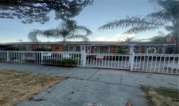 10401 State Street, South Gate, California 90280, 4 Bedrooms Bedrooms, ,4 BathroomsBathrooms,Residential Income,Buy,10401 State Street,RS24164267