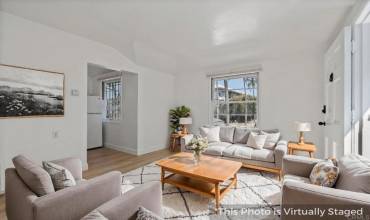 211 E Walnut Avenue, San Diego, California 92103, 1 Bedroom Bedrooms, ,1 BathroomBathrooms,Residential Lease,Rent,211 E Walnut Avenue,PTP2404811