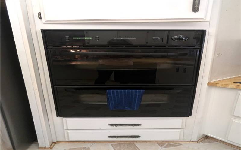 Frigidaire Wall Oven