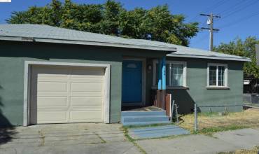 185 E 17th Street, Pittsburg, California 94565-3808, 5 Bedrooms Bedrooms, ,2 BathroomsBathrooms,Residential,Buy,185 E 17th Street,41069416