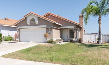 40028 Daphne Drive, Murrieta, California 92563, 3 Bedrooms Bedrooms, ,2 BathroomsBathrooms,Residential,Buy,40028 Daphne Drive,SW24156648