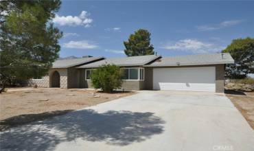 8346 Onyx Road, Lucerne Valley, California 92356, 3 Bedrooms Bedrooms, ,2 BathroomsBathrooms,Residential,Buy,8346 Onyx Road,IV24165623