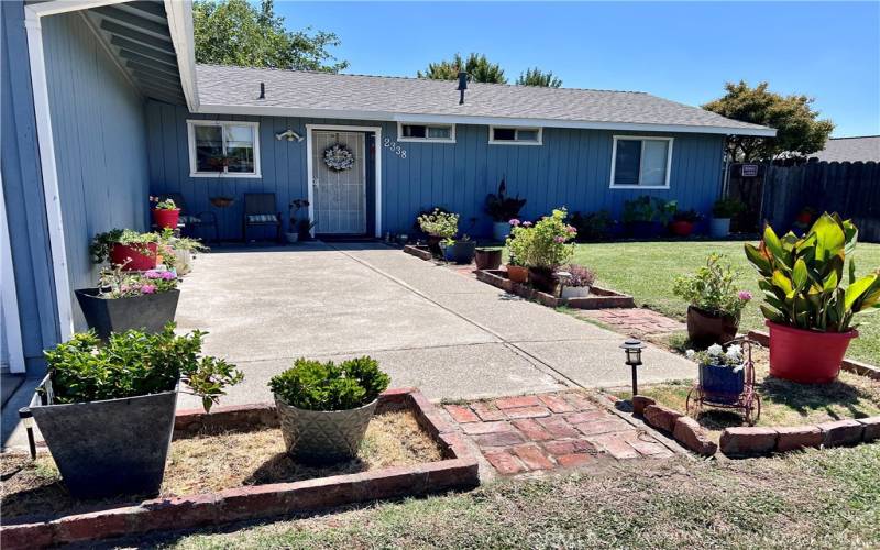 Large front patio area