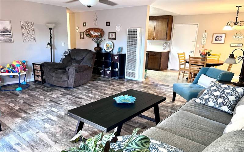 Laminate flooring in Living room and hallway