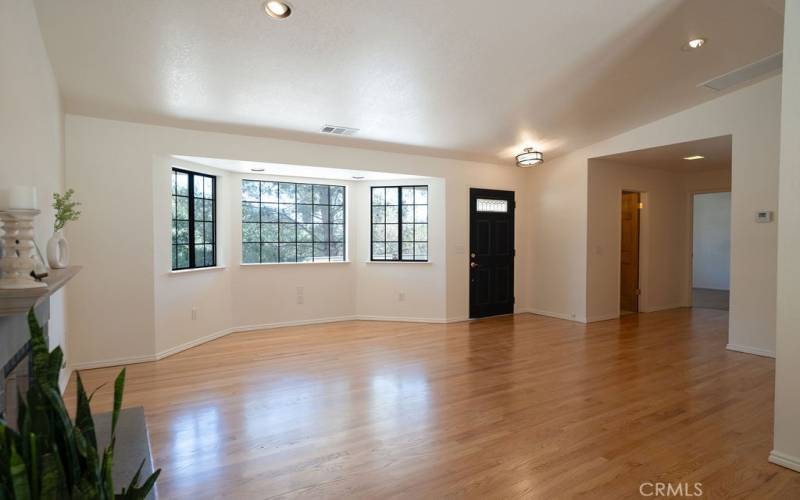 Living room Hardwood Floors