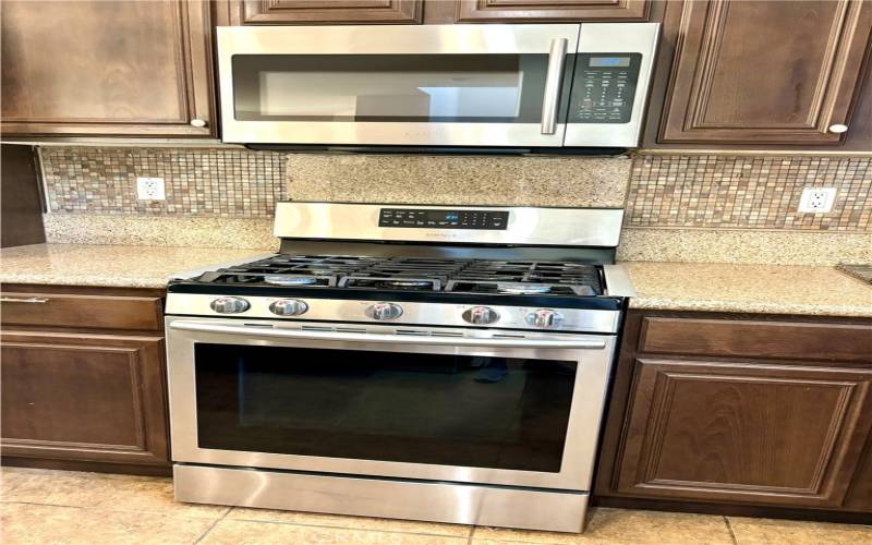 Samsung convection oven/range and microwave