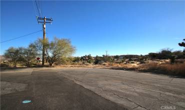 8435 Bannock Trail, Yucca Valley, California 92284, ,Land,Buy,8435 Bannock Trail,JT24166176