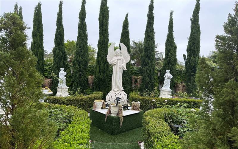 Statuesque Patio