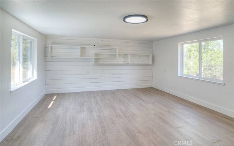 Bonus Room/ Laundry Area