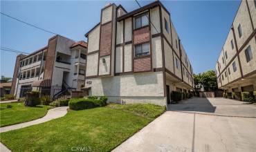 403 E Palmer Avenue 4, Glendale, California 91205, 2 Bedrooms Bedrooms, ,2 BathroomsBathrooms,Residential,Buy,403 E Palmer Avenue 4,GD24166517