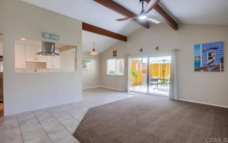 Spacious living room with  high ceilings, makes the space feel larger