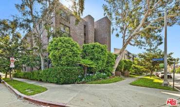 2304 S Beverly Glen Boulevard 501, Los Angeles, California 90064, 2 Bedrooms Bedrooms, ,2 BathroomsBathrooms,Residential Lease,Rent,2304 S Beverly Glen Boulevard 501,24426141