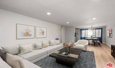 12801 Moorpark Street 203, Studio City, California 91604, 2 Bedrooms Bedrooms, ,2 BathroomsBathrooms,Residential,Buy,12801 Moorpark Street 203,24426757