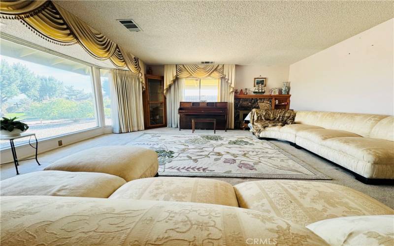 Living Room with Amazing View