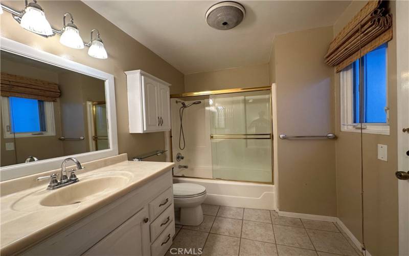 MASTER BATH ENSUITE